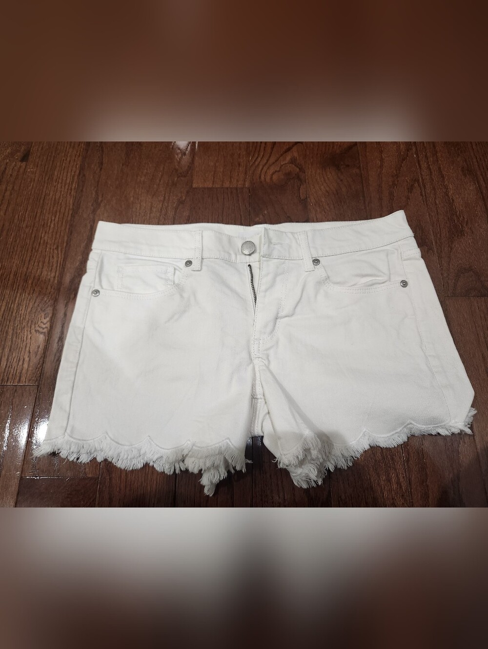 New LOFT White Scalloped Frayed Hem Denim Shorts
